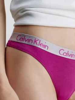 Calvin Klein Thong - Radiant Cotton -Calvin Cloth Shop 000QD3539E VID alternate3