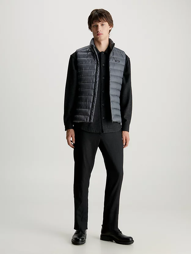 Calvin Klein Quilted Logo Puffer Gilet 6 Calvin Klein Quilted Logo Puffer Gilet - Image 4